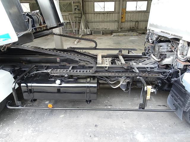 三菱ふそうキャンター回送車小型（2t・3t）[写真11]