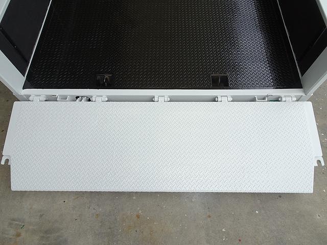 三菱ふそうキャンター回送車小型（2t・3t）[写真06]