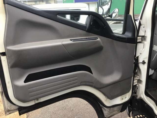 三菱ふそうキャンターパッカー車（塵芥車）小型（2t・3t）[写真24]