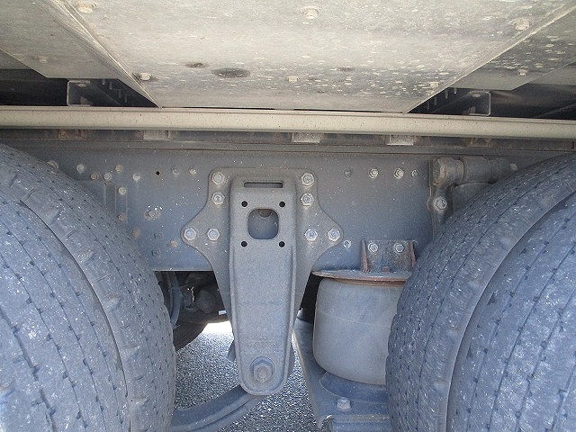 三菱ふそうスーパーグレートアルミウイング大型（10t）[写真16]