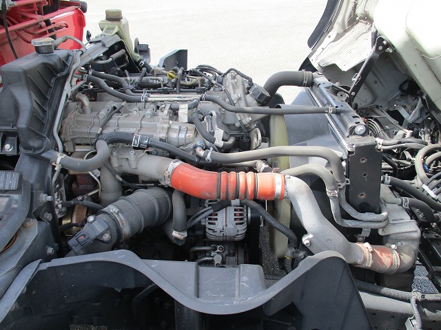 三菱ふそうキャンタークレーン4段小型（2t・3t）[写真14]