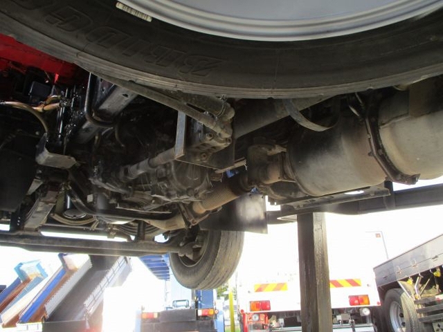 三菱ふそうファイターセルフクレーン4段増トン（6t・8t）[写真15]