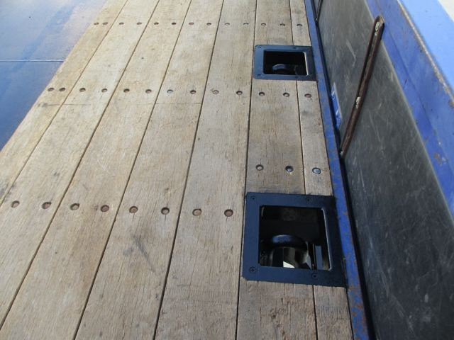 三菱ふそうファイターセルフクレーン4段増トン（6t・8t）[写真24]