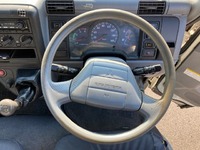 三菱ふそうキャンターアルミバン小型（2t・3t）[写真12]