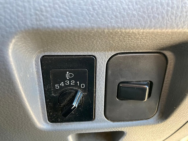 三菱ふそうキャンターアルミバン小型（2t・3t）[写真16]