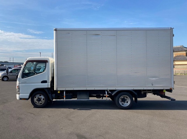 三菱ふそうキャンターアルミバン小型（2t・3t）[写真07]