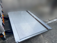 いすゞフォワードアルミウイング中型（4t）[写真16]