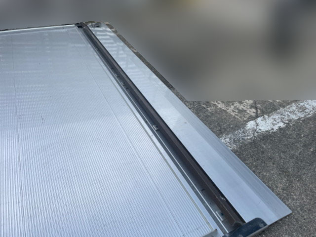 いすゞフォワードアルミウイング中型（4t）[写真17]