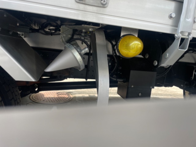 いすゞフォワードアルミウイング中型（4t）[写真20]