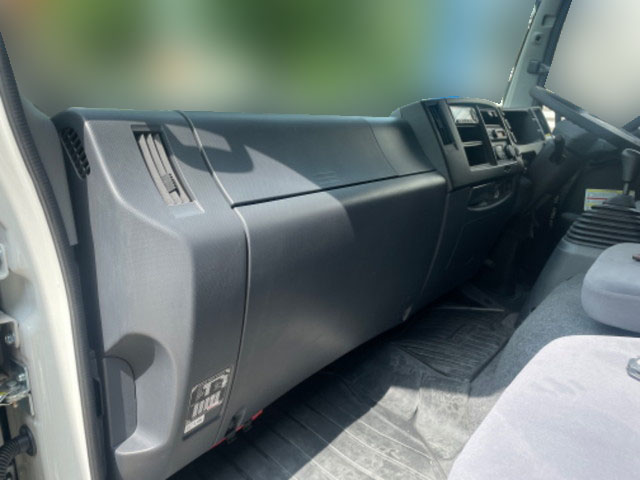 いすゞフォワードアルミウイング中型（4t）[写真27]