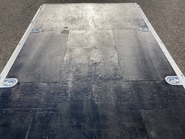 いすゞエルフ平ボディ小型（2t・3t）[写真12]