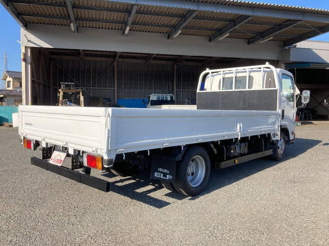 いすゞエルフ平ボディ小型（2t・3t）[写真02]