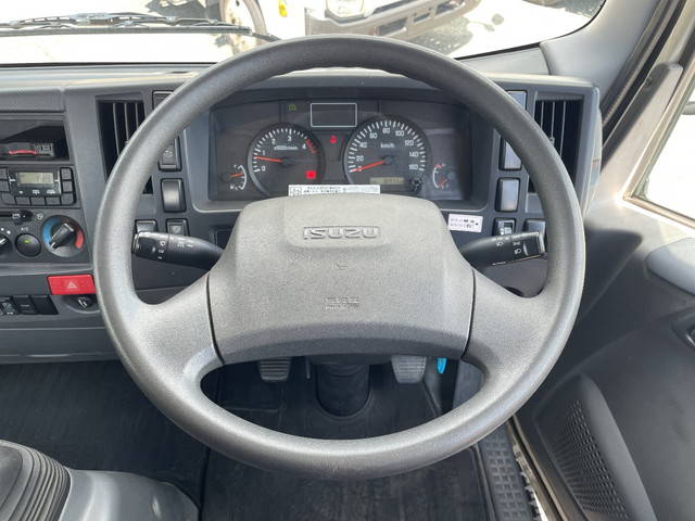 いすゞエルフ平ボディ小型（2t・3t）[写真29]