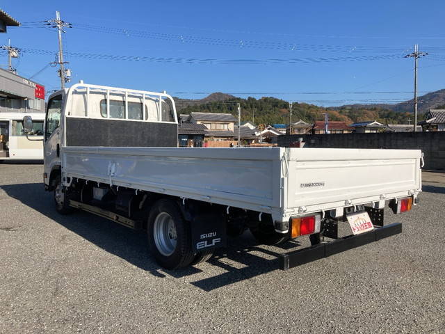 いすゞエルフ平ボディ小型（2t・3t）[写真04]