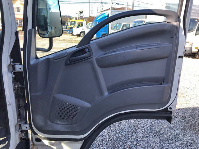 いすゞエルフ平ボディ小型（2t・3t）[写真23]