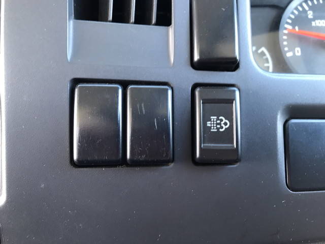 いすゞエルフ平ボディ小型（2t・3t）[写真34]