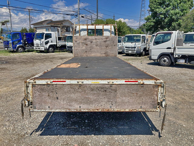 三菱ふそうキャンター平ボディ小型（2t・3t）[写真11]