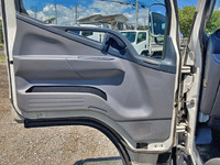 三菱ふそうキャンター平ボディ小型（2t・3t）[写真26]