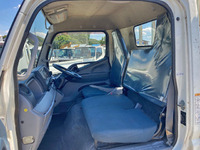 三菱ふそうキャンター平ボディ小型（2t・3t）[写真28]