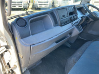 三菱ふそうキャンター平ボディ小型（2t・3t）[写真30]