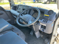 三菱ふそうキャンター平ボディ小型（2t・3t）[写真31]