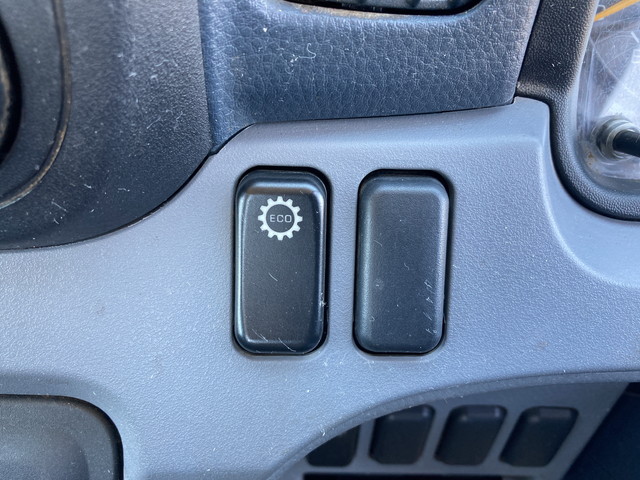 三菱ふそうキャンター平ボディ小型（2t・3t）[写真36]