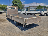 三菱ふそうキャンター平ボディ小型（2t・3t）[写真06]