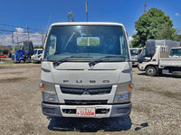 三菱ふそうキャンター平ボディ小型（2t・3t）[写真08]