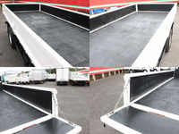 三菱ふそうキャンター平ボディ小型（2t・3t）[写真12]