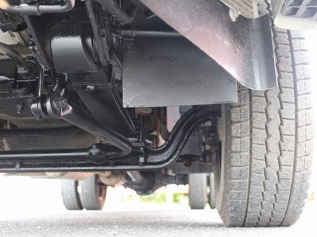 三菱ふそうキャンター平ボディ小型（2t・3t）[写真15]