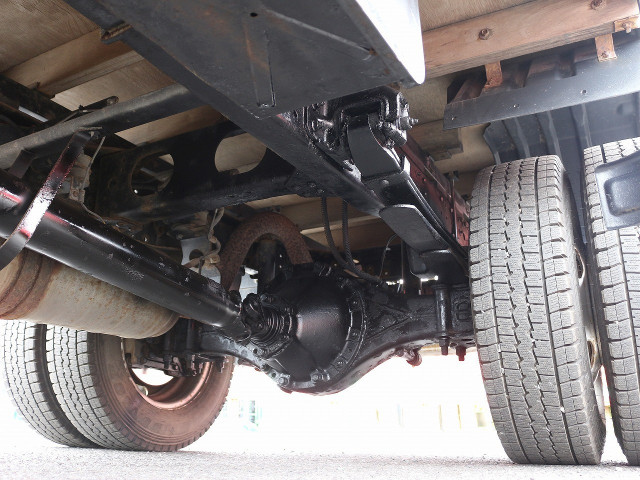 三菱ふそうキャンター平ボディ小型（2t・3t）[写真17]