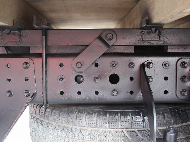 三菱ふそうキャンター平ボディ小型（2t・3t）[写真18]