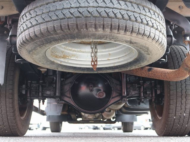 三菱ふそうキャンター平ボディ小型（2t・3t）[写真21]