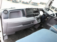 三菱ふそうキャンター平ボディ小型（2t・3t）[写真27]