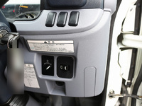 三菱ふそうキャンター平ボディ小型（2t・3t）[写真31]