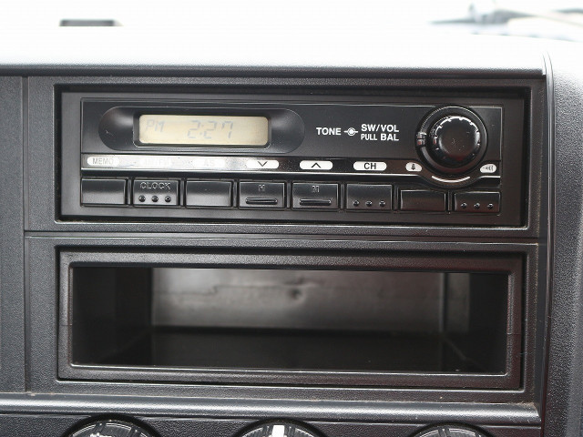 三菱ふそうキャンター平ボディ小型（2t・3t）[写真34]