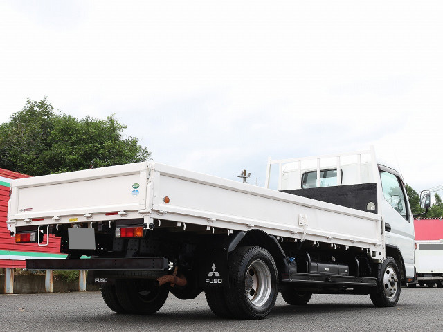 三菱ふそうキャンター平ボディ小型（2t・3t）[写真04]