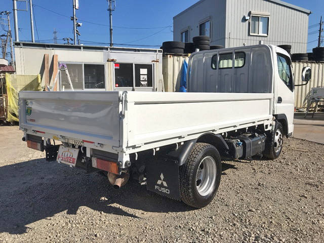 三菱ふそうキャンター平ボディ小型（2t・3t）[写真02]