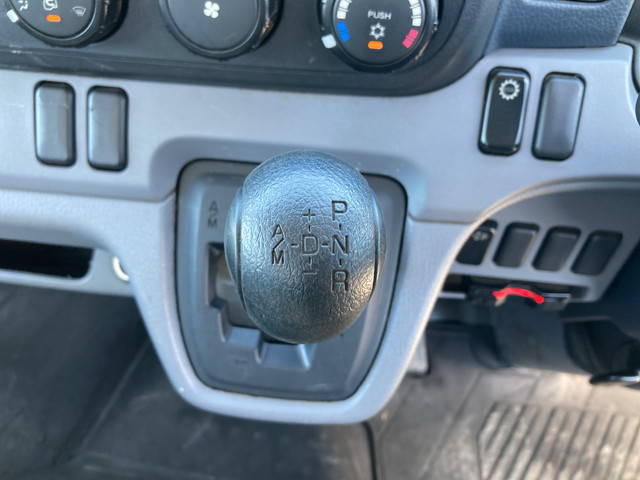 三菱ふそうキャンター平ボディ小型（2t・3t）[写真32]