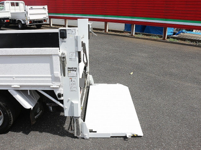 トヨタダイナダブルキャブ（Wキャブ）小型（2t・3t）[写真10]