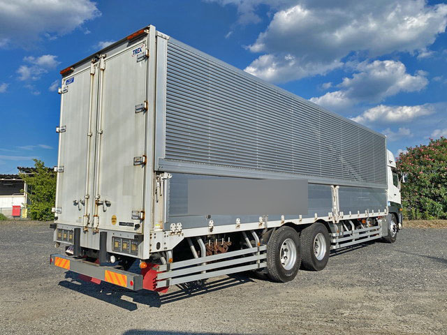 UDトラックスクオンアルミウイング大型（10t）[写真02]