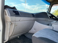 UDトラックスクオンアルミウイング大型（10t）[写真28]