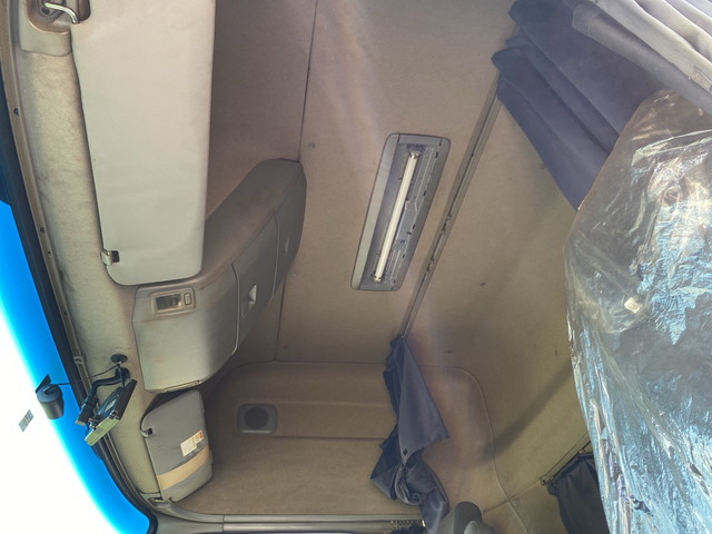 UDトラックスクオンアルミウイング大型（10t）[写真31]