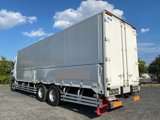 UDトラックスクオンアルミウイング大型（10t）[写真04]