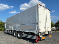 UDトラックスクオンアルミウイング大型（10t）[写真04]