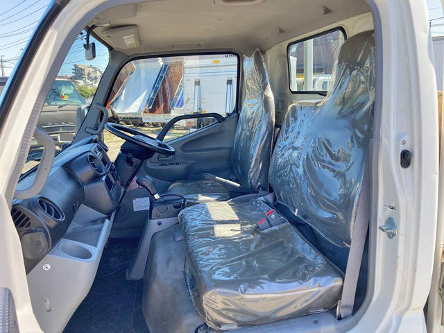 日野デュトロ平ボディ小型（2t・3t）[写真28]