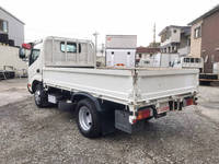 日野デュトロ平ボディ小型（2t・3t）[写真04]