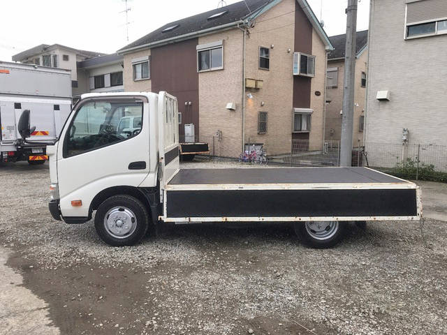 日野デュトロ平ボディ小型（2t・3t）[写真06]