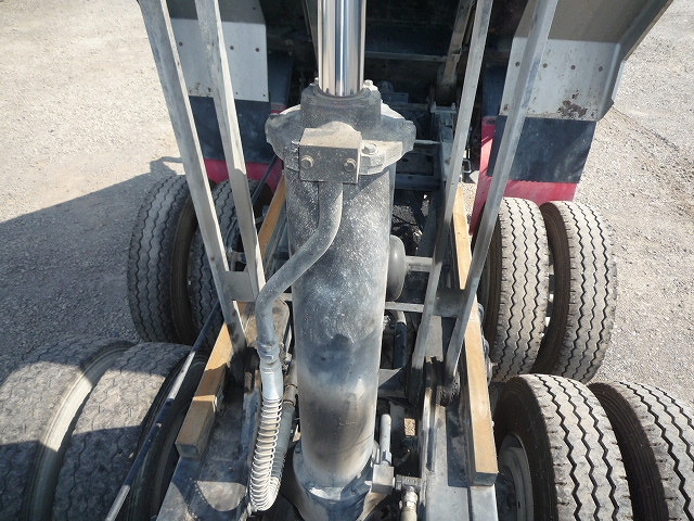 日野プロフィアダンプ大型（10t）[写真10]