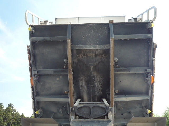 日野プロフィアダンプ大型（10t）[写真09]